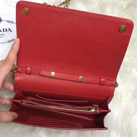 Prada Luxe Saffiano Leather Chain Wallet Red - Picture 2 of 8
